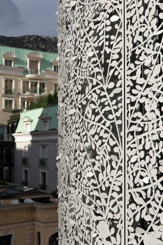 http://www.imnotjames.com/files/gimgs/th-49_UBS Monaco_Marie Moroté-01.jpg